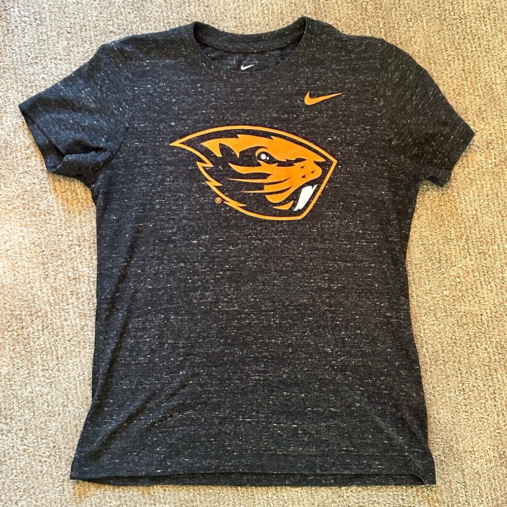 Nike women’s small Oregon State Beavers tshirt, cotton blend
